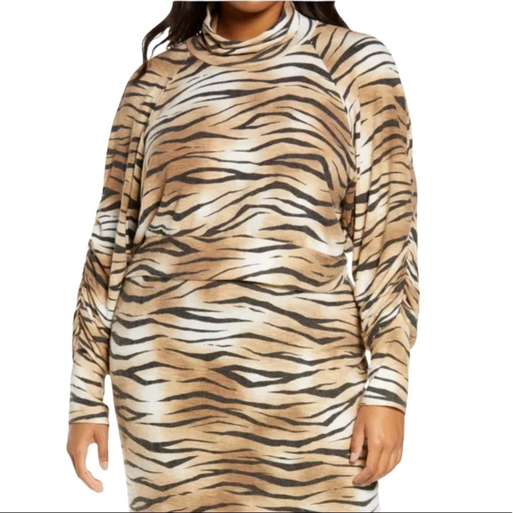 Leith Animal Print Pull over Crop Women Sweater